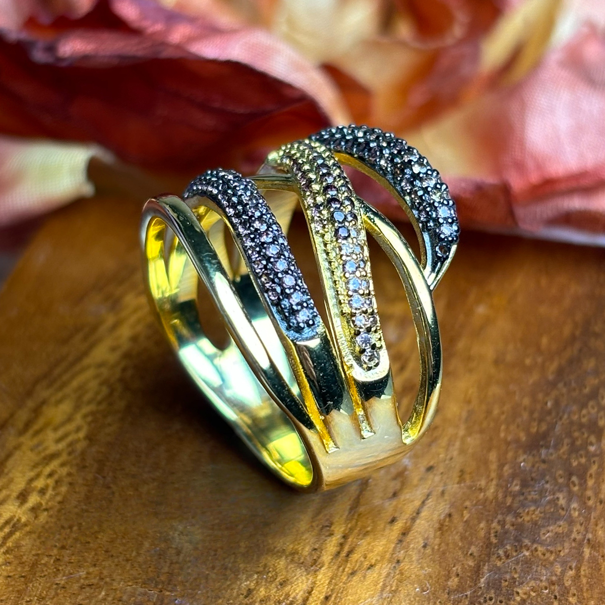 Chocolate&Yellow Sapphire Round Cut Woven Design Wedding Band