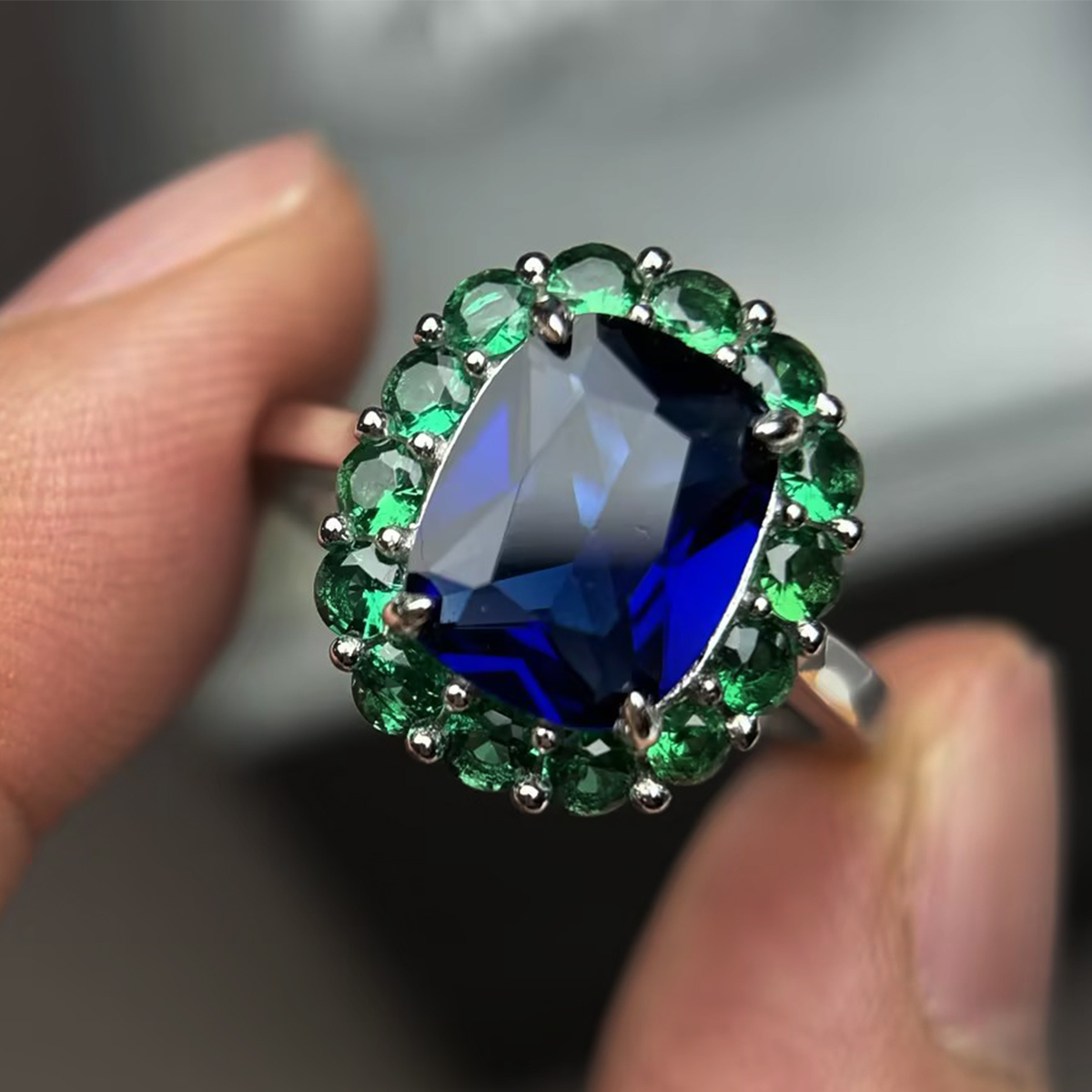 Double Tone Design Halo 4ct Cushion Cut Blue Sapphire Ring