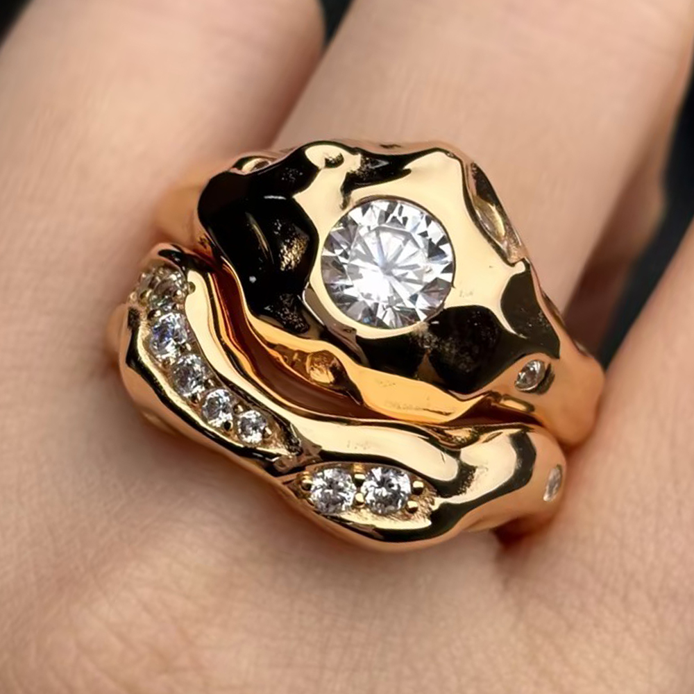 1.5ct Round Cut White Sapphire Textured Ring Set