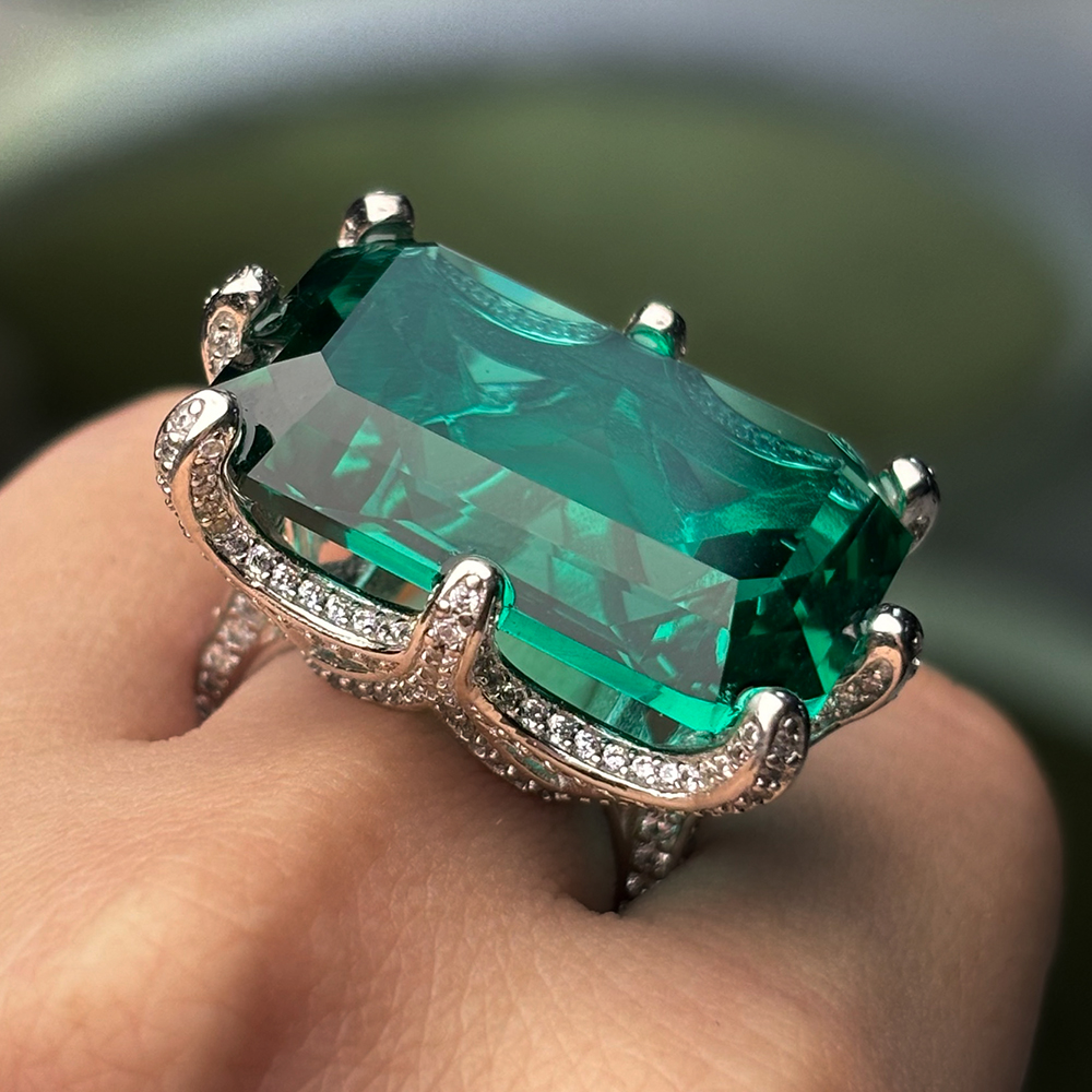8ct Emerald Cut Vivid Green Emerald Statement Ring