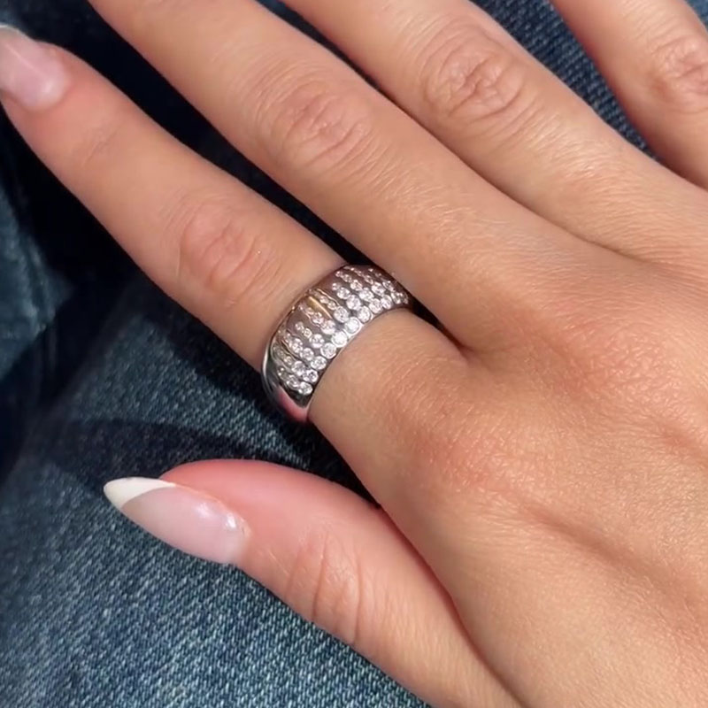 Flush Setting 1.7ct Scattered Diamond Wedding Band