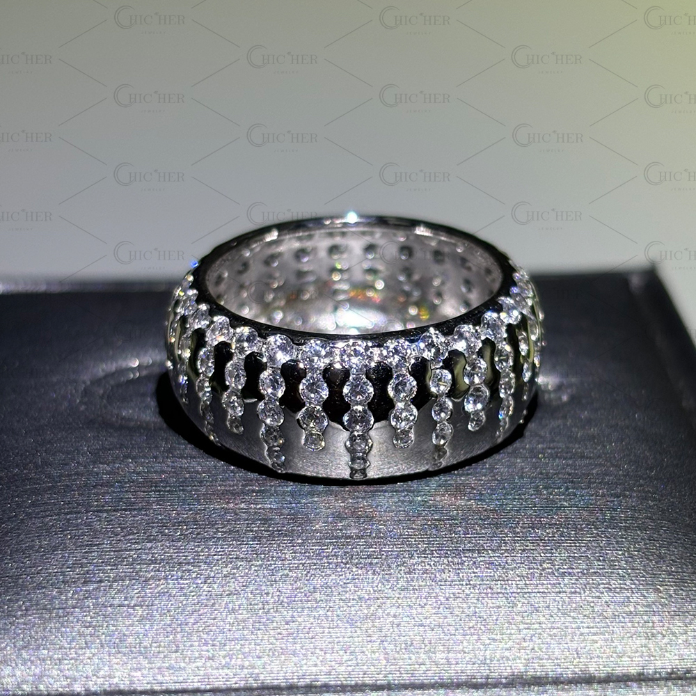 Flush Setting 1.7ct Scattered Diamond Wedding Band