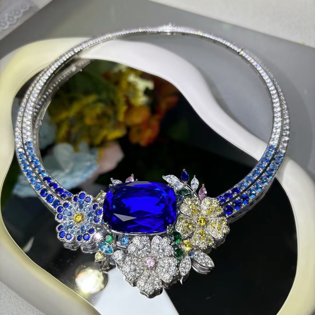 Original Design - Cushion Cut Blue Sapphire Flowers Necklace