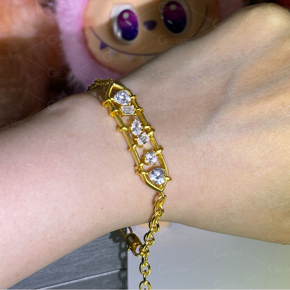 Flexible White Sapphire Chain Bracelet In Sandblasted Plating