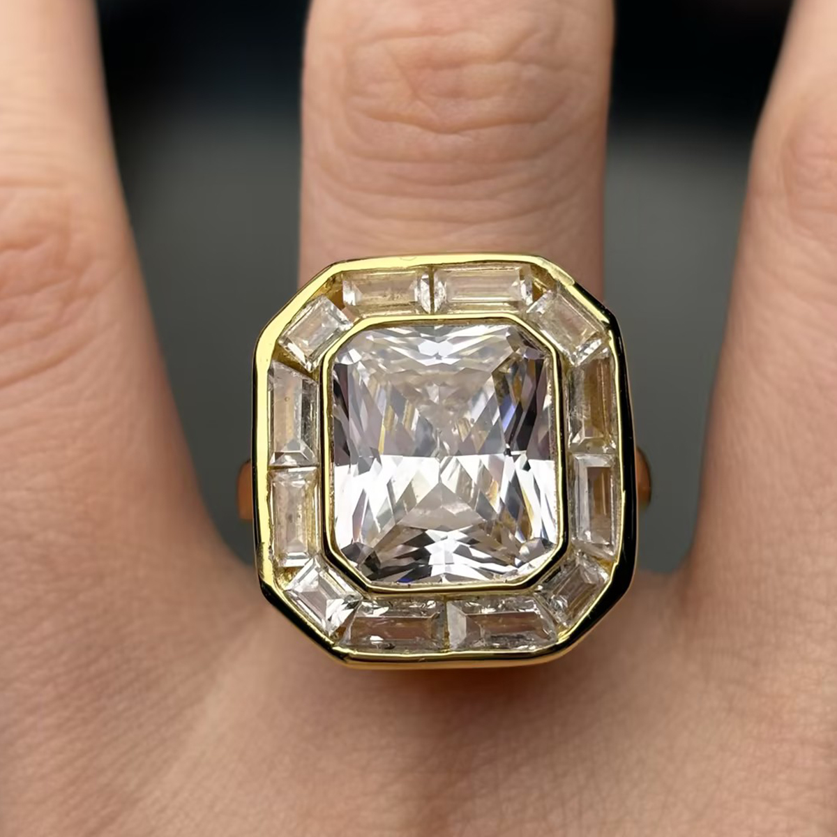 Fashion 4ct Radiant Cut White Moissanite Halo Ring