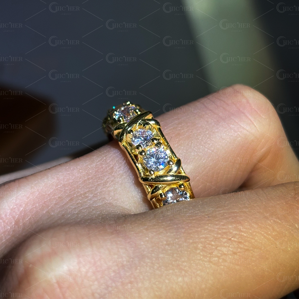 Luxury 16-stone Diamond Ring In Gold Plating