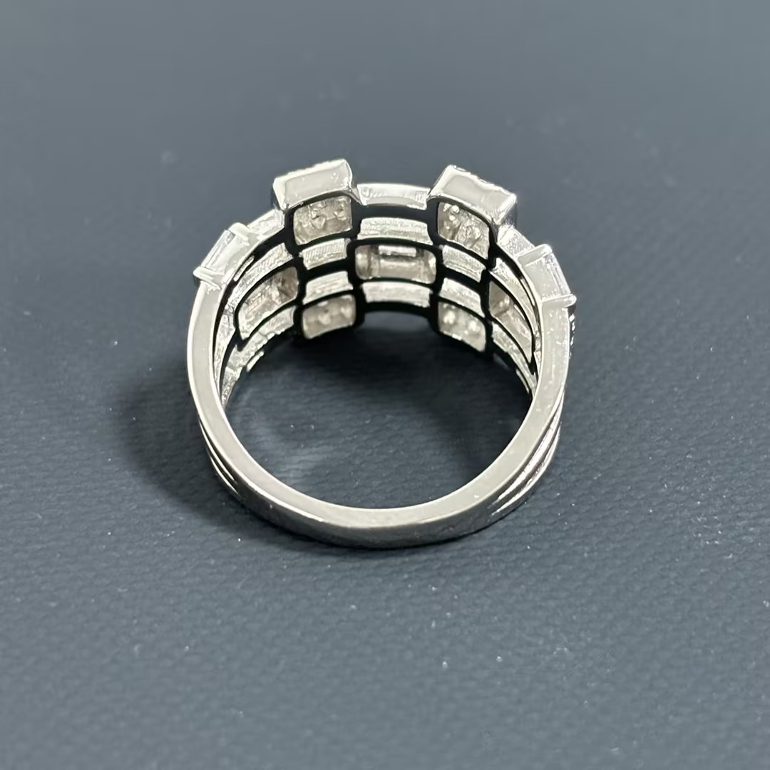 2.15ct Emerald&Round Cut White Sapphire Eternity Ring