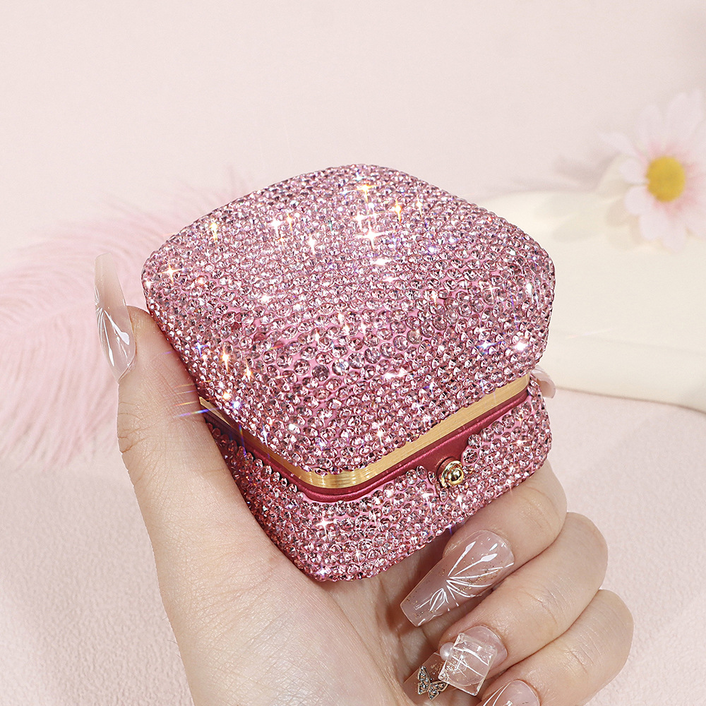 Flip-top Velvet Diamond Ring Box