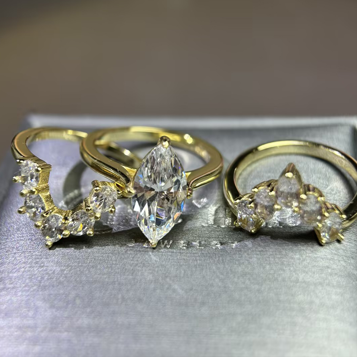 3ct Crown Design Marquise Cut White Sapphire Halo Ring Set / 3pcs