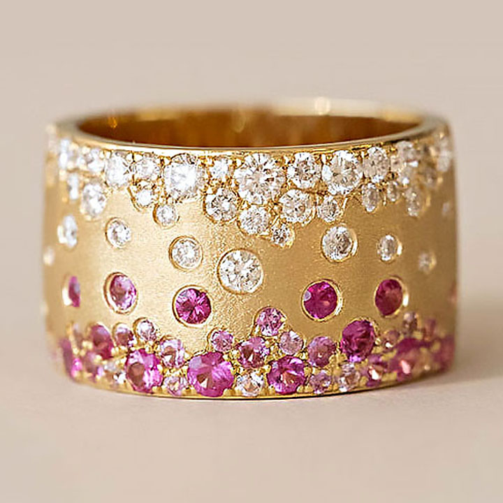2.18ct Two-Tone White&Pink Scattered Diamond Cigar Band