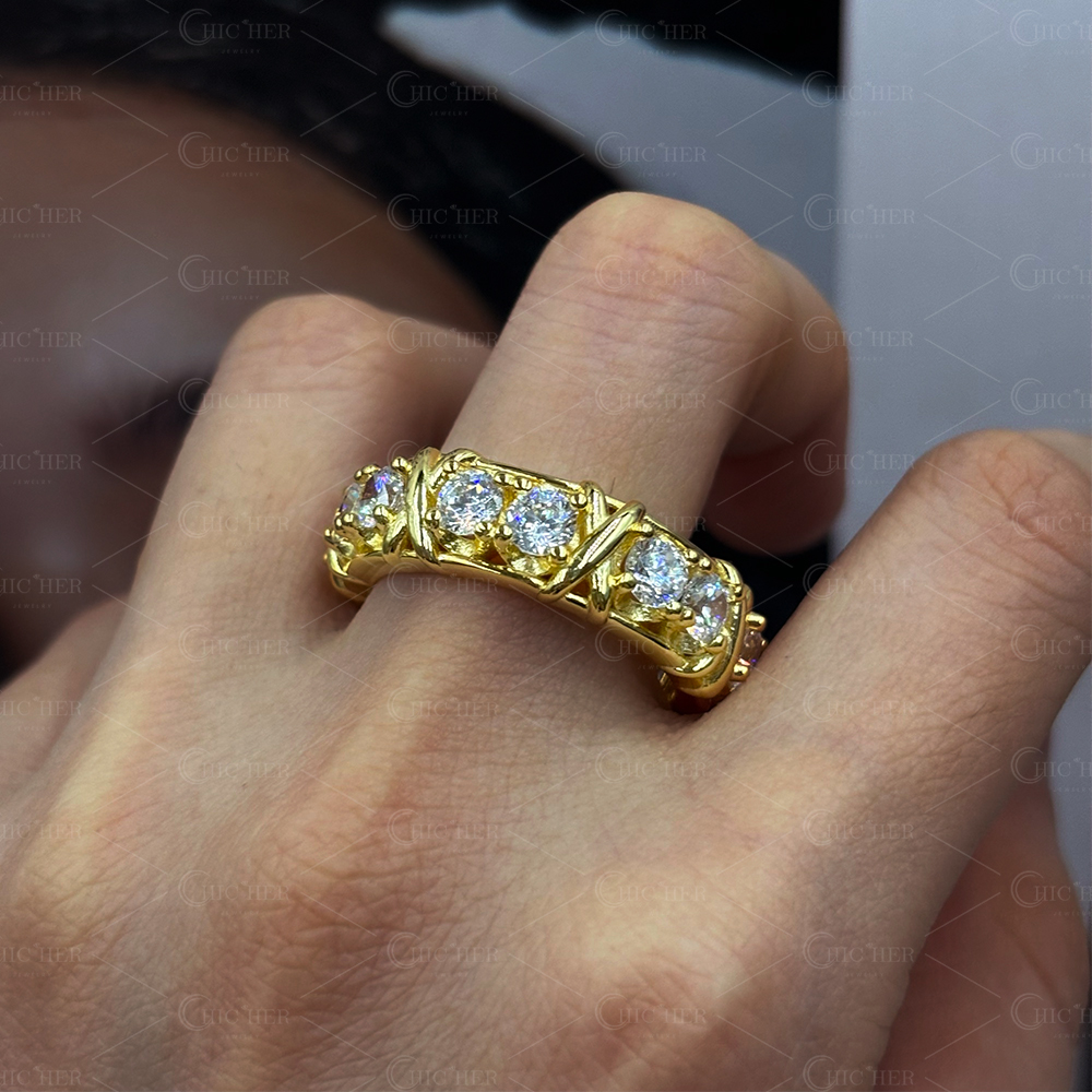 Luxury 16-stone Diamond Ring In Gold Plating