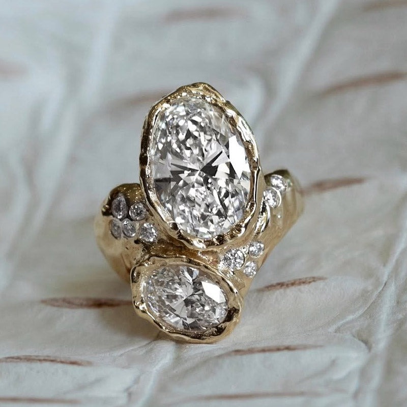 Oval Cut White Sapphire Irregular Unisex Ring / 1 Piece