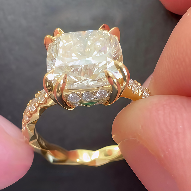 3ct Cushion Cut White & Emerald Sapphire Panther Claw Statement Ring