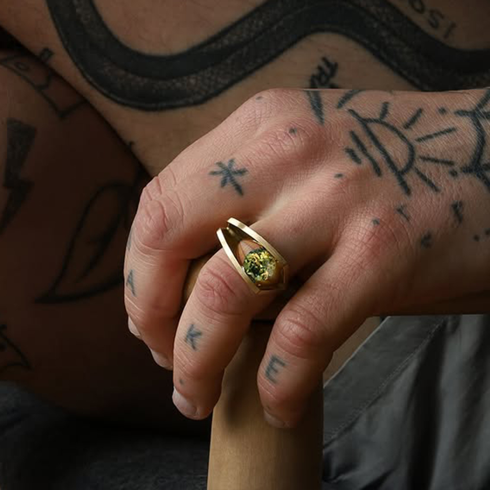 Clip Setting 1.5ct Peridot Sapphire Split Shank Engagement Ring