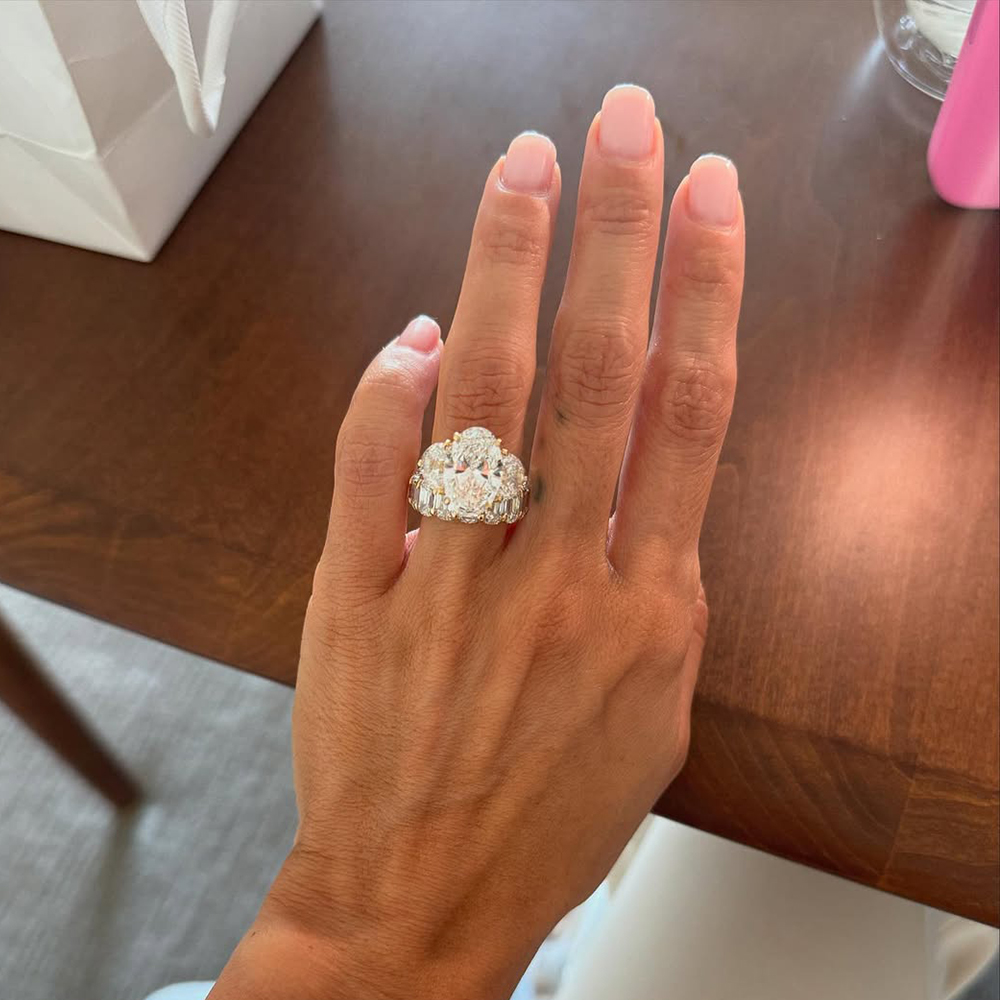 4ct Oval Cut White Sapphire Wedding Set / 2pcs