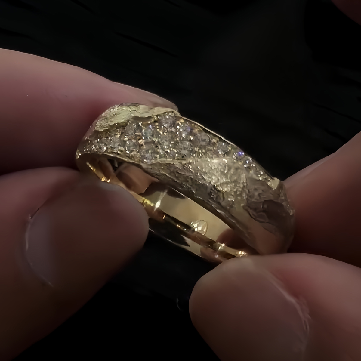 Genderless Gold Irregular Texture Diamond Wedding Band