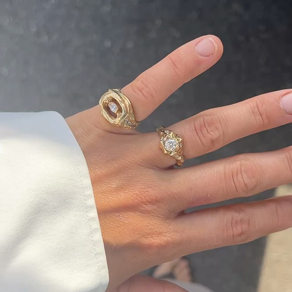 1.5ct Round Cut White Sapphire Textured Ring Set