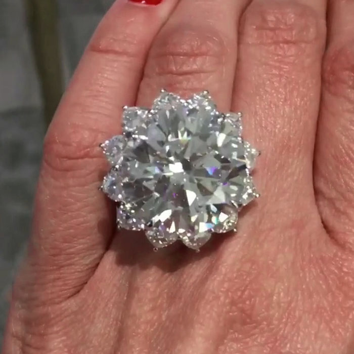 Stunning 10ct Round Cut White Sapphire Engagement Ring