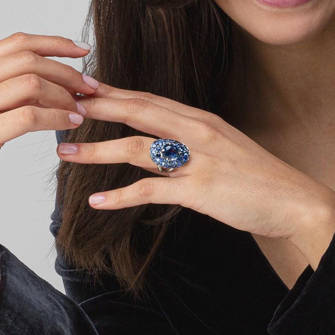 Micro Pave Setting 8ct Cushion Cut Sapphire Ring