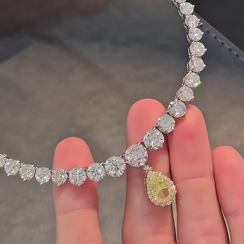 Round & Pear Cut Emerald/Yellow Sapphire Choker Necklace