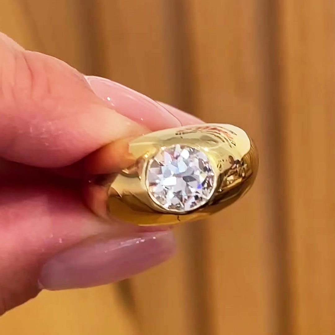 1.5ct Bezel Setting Round Cut White Sapphire Solitaire Ring