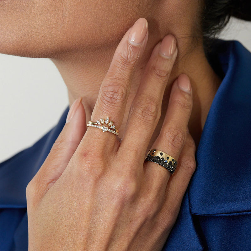 1.34ct Scattered Black Sapphire Cigar Band