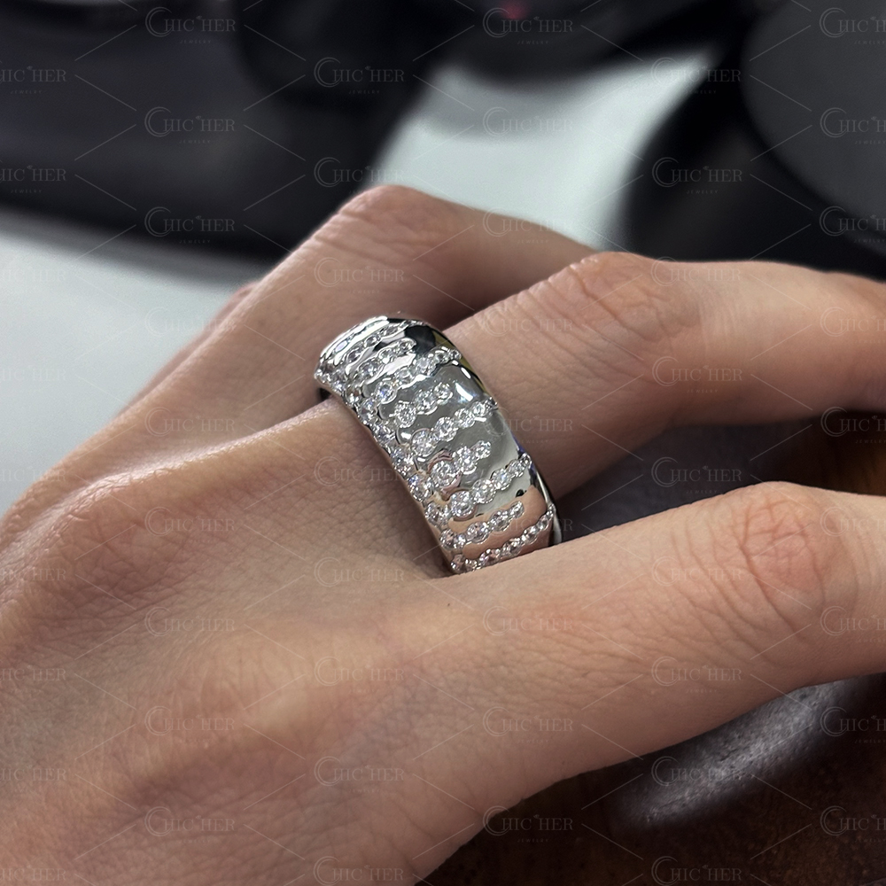 Flush Setting 1.7ct Scattered Diamond Wedding Band