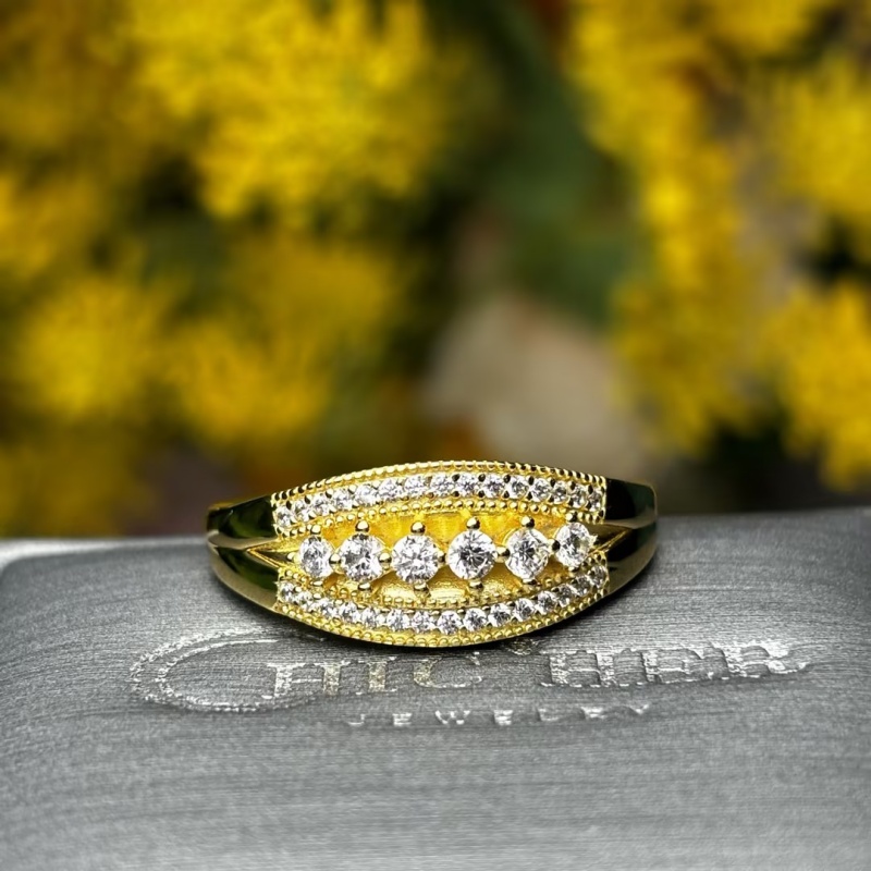5.35ct Stunning Round Cut Diamond Wedding Band