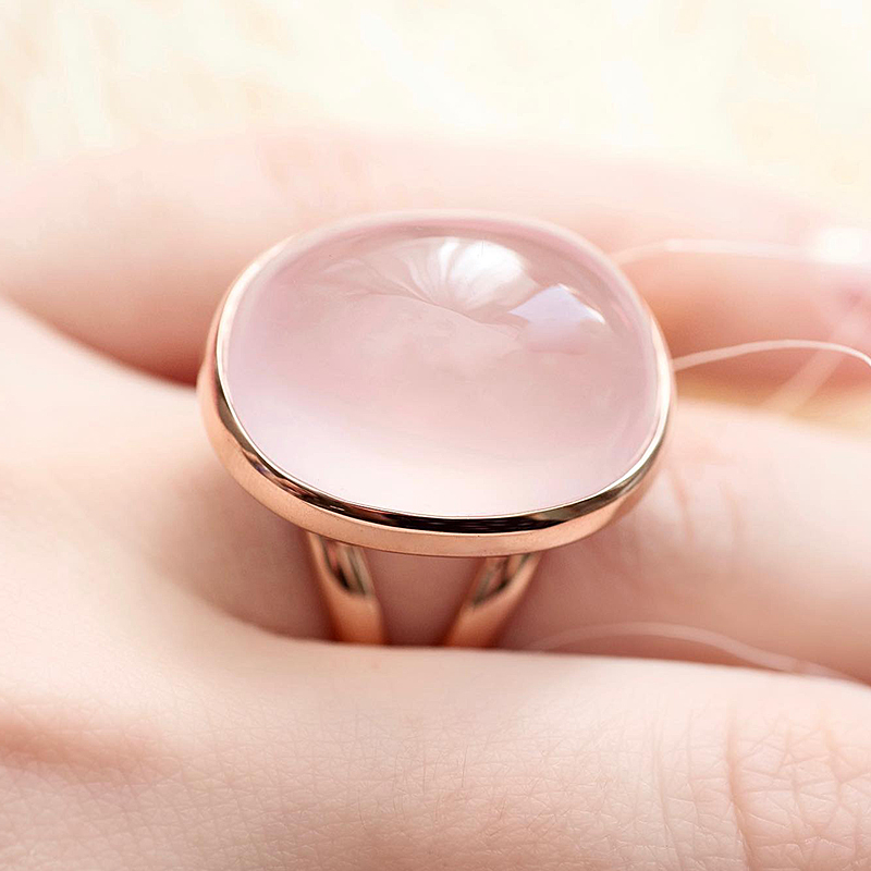 Soft Minimalist 8ct Cabochon Pink Quartz Rose Gold Ring