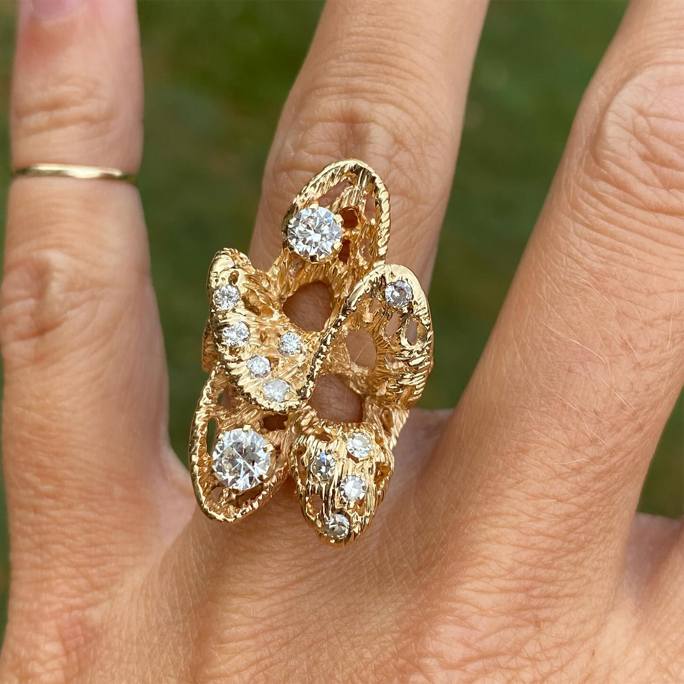 Retro Floral 6ctw Round Cut White Sapphire Cocktail Ring