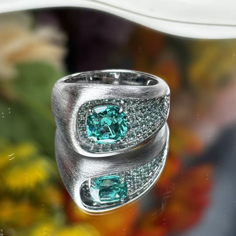 4.25ctw Cushion & Round Cut Paraiba Bluish Wedding Band