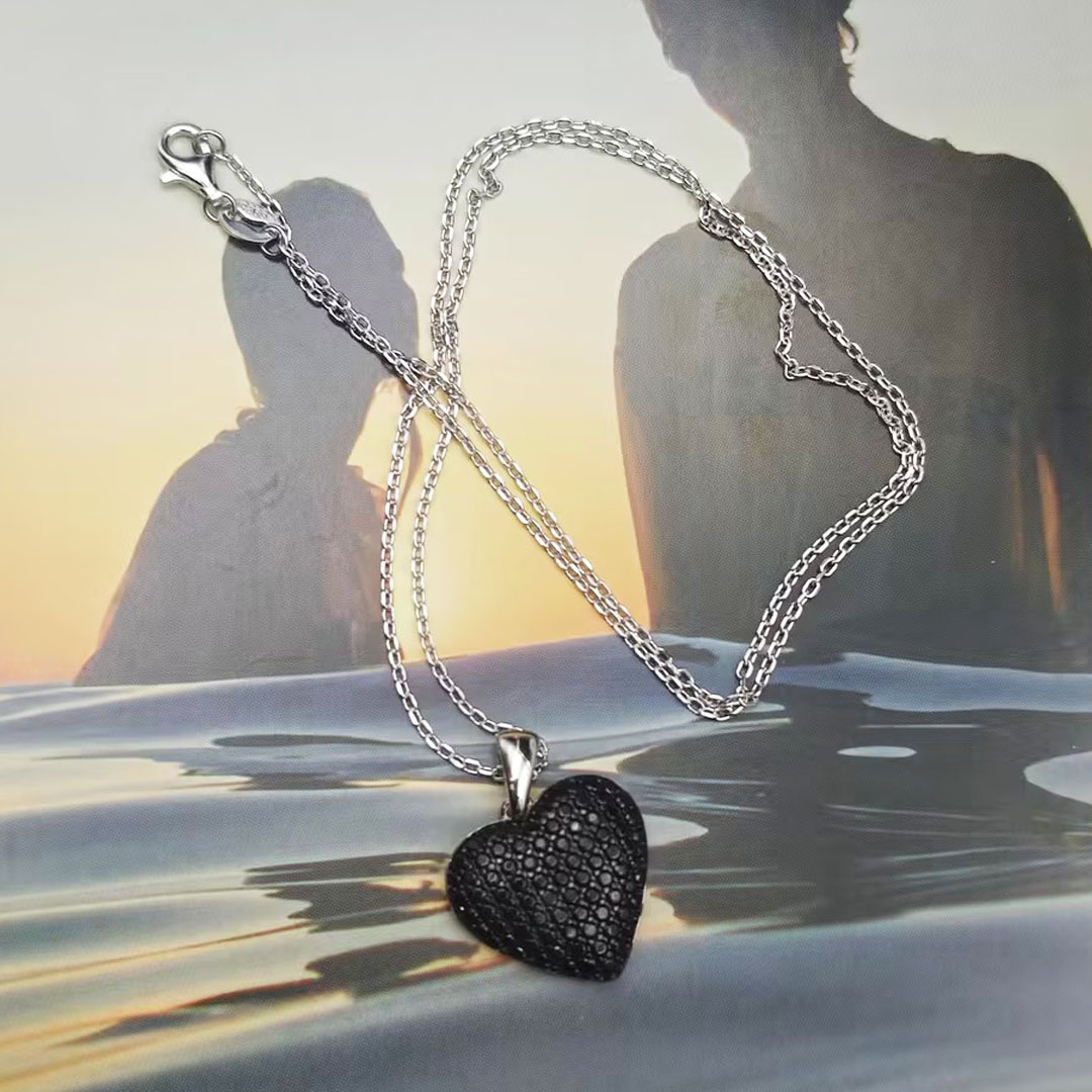 Micro-pave Setting Black Sapphire Heart Adjustable Pendant Necklace