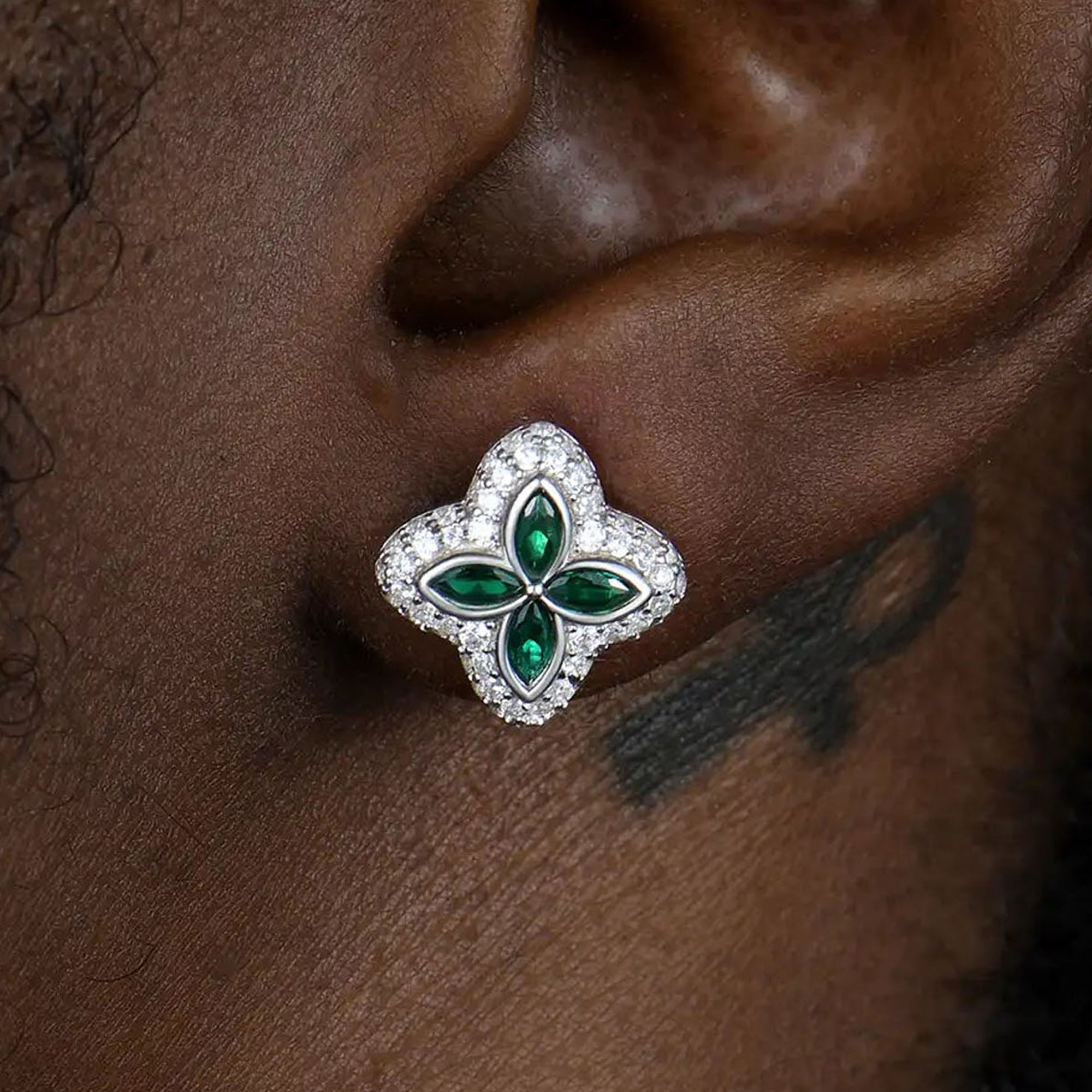 Clover Design Emerald&Diamond Men's Stud Earrings