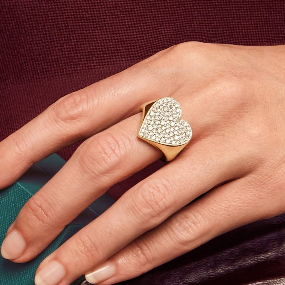 Pave Setting Love Heart Shape Gold Ring