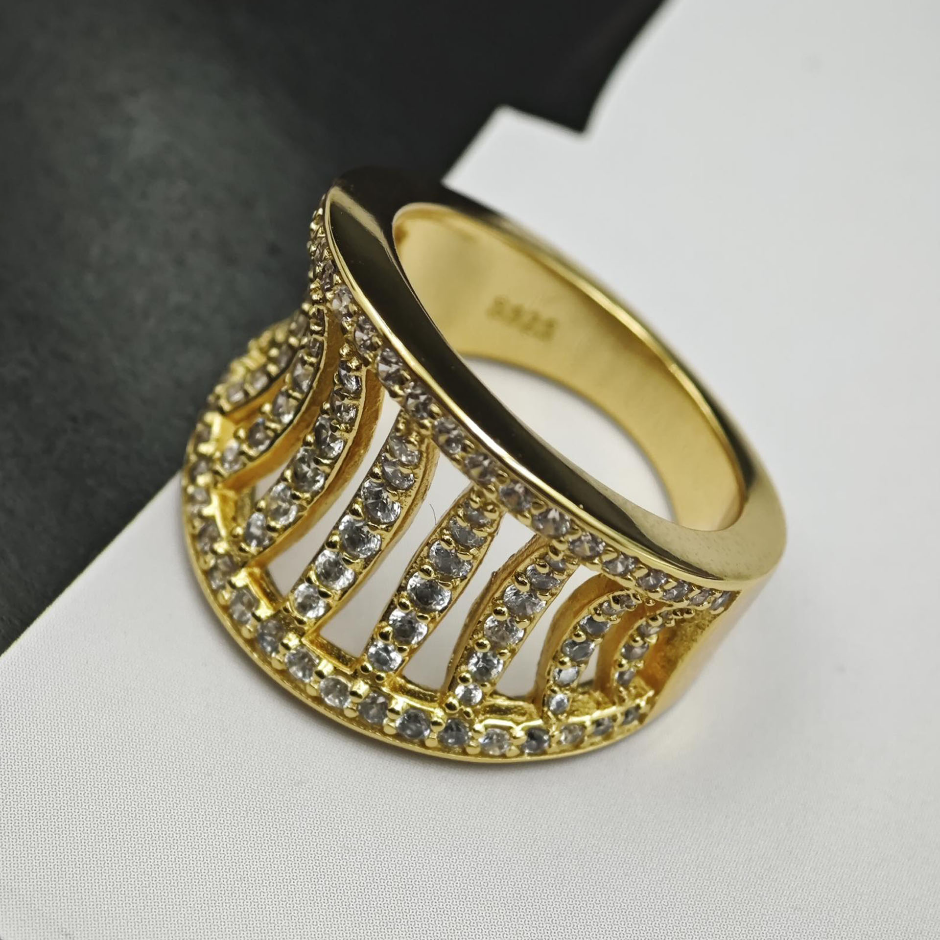 2.35ct Channel Setting Round Cut Diamond Cocktail Ring