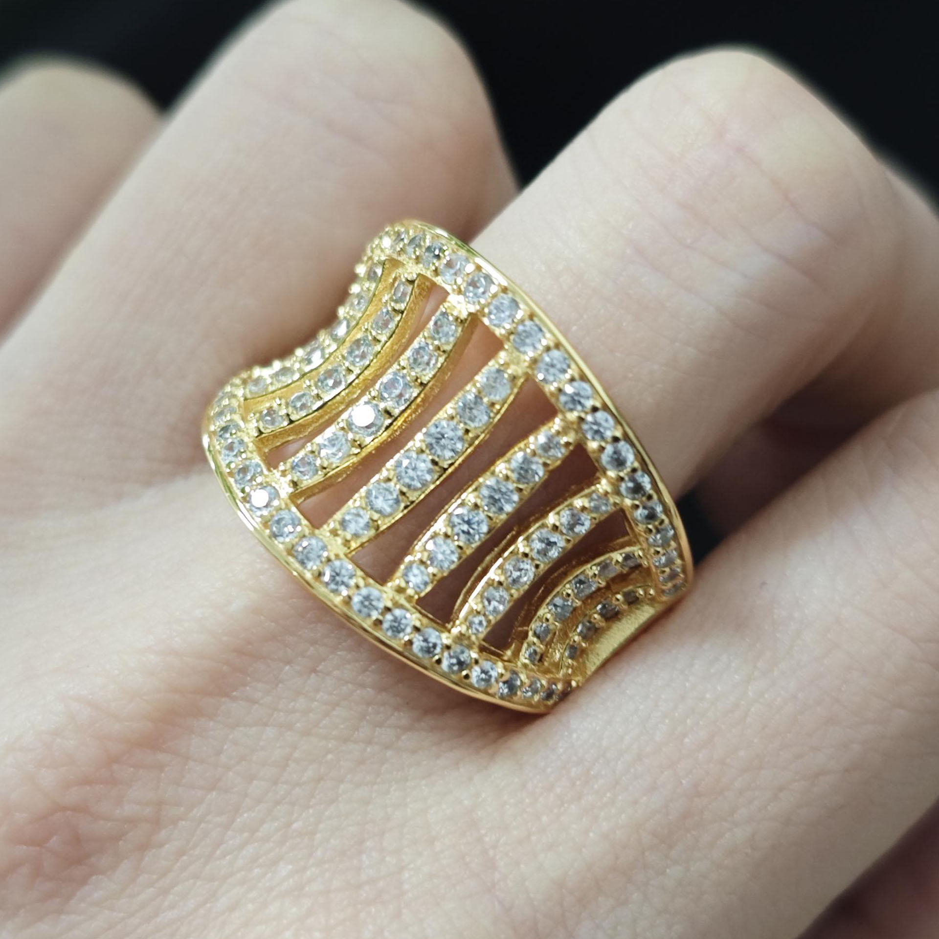 2.35ct Channel Setting Round Cut Diamond Cocktail Ring