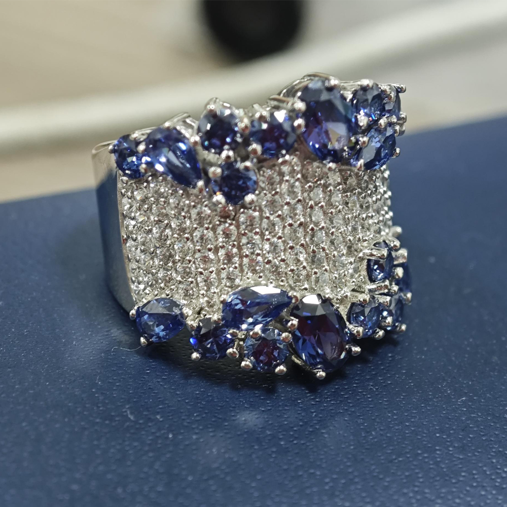 9.48ct Two-tone Blue&White Sapphire Cocktail Ring
