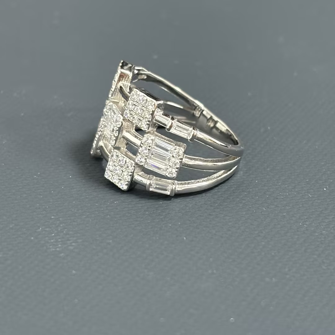 2.15ct Emerald&Round Cut White Sapphire Eternity Ring