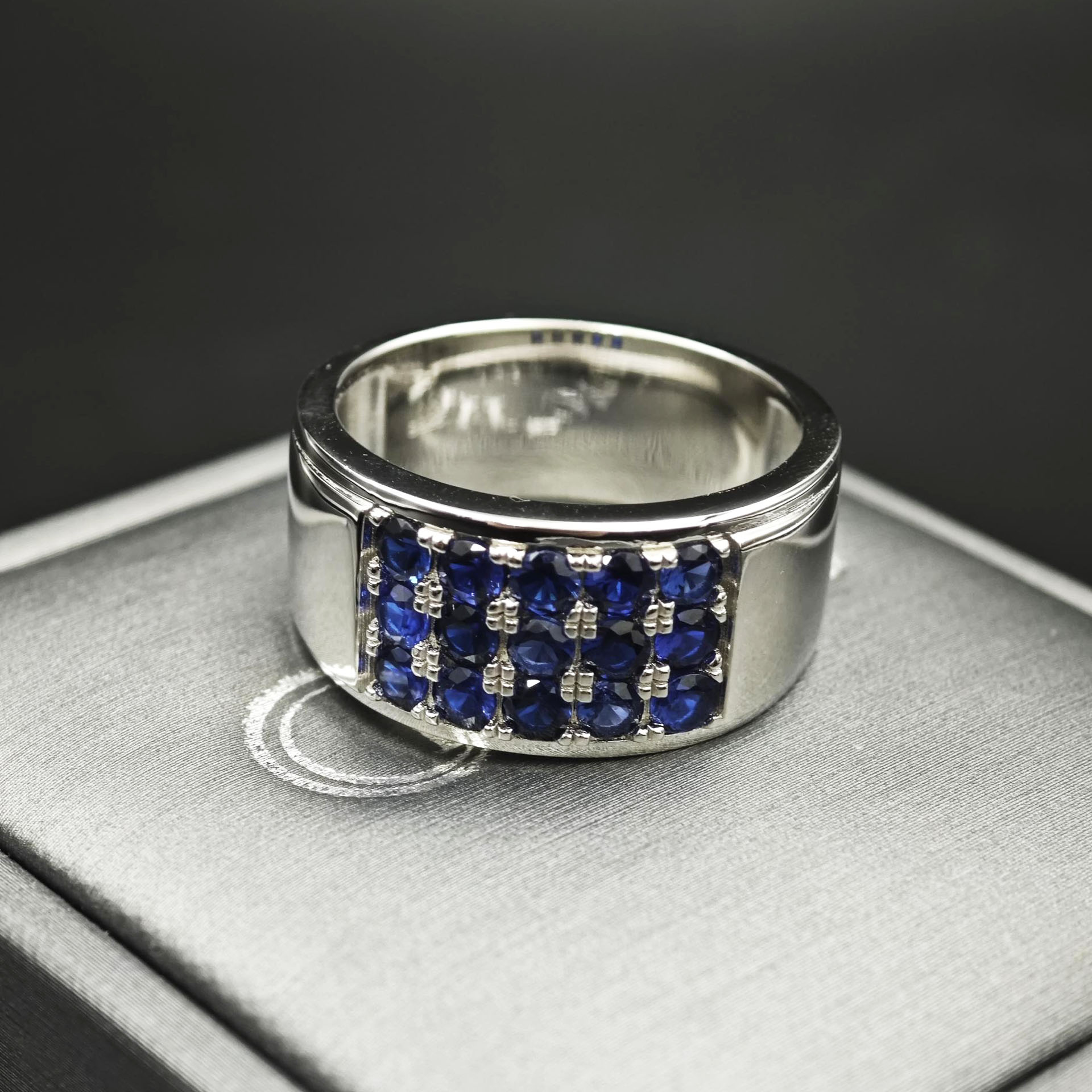 5.15ct Round Cut Blue Sapphire Men's Eternity Ring