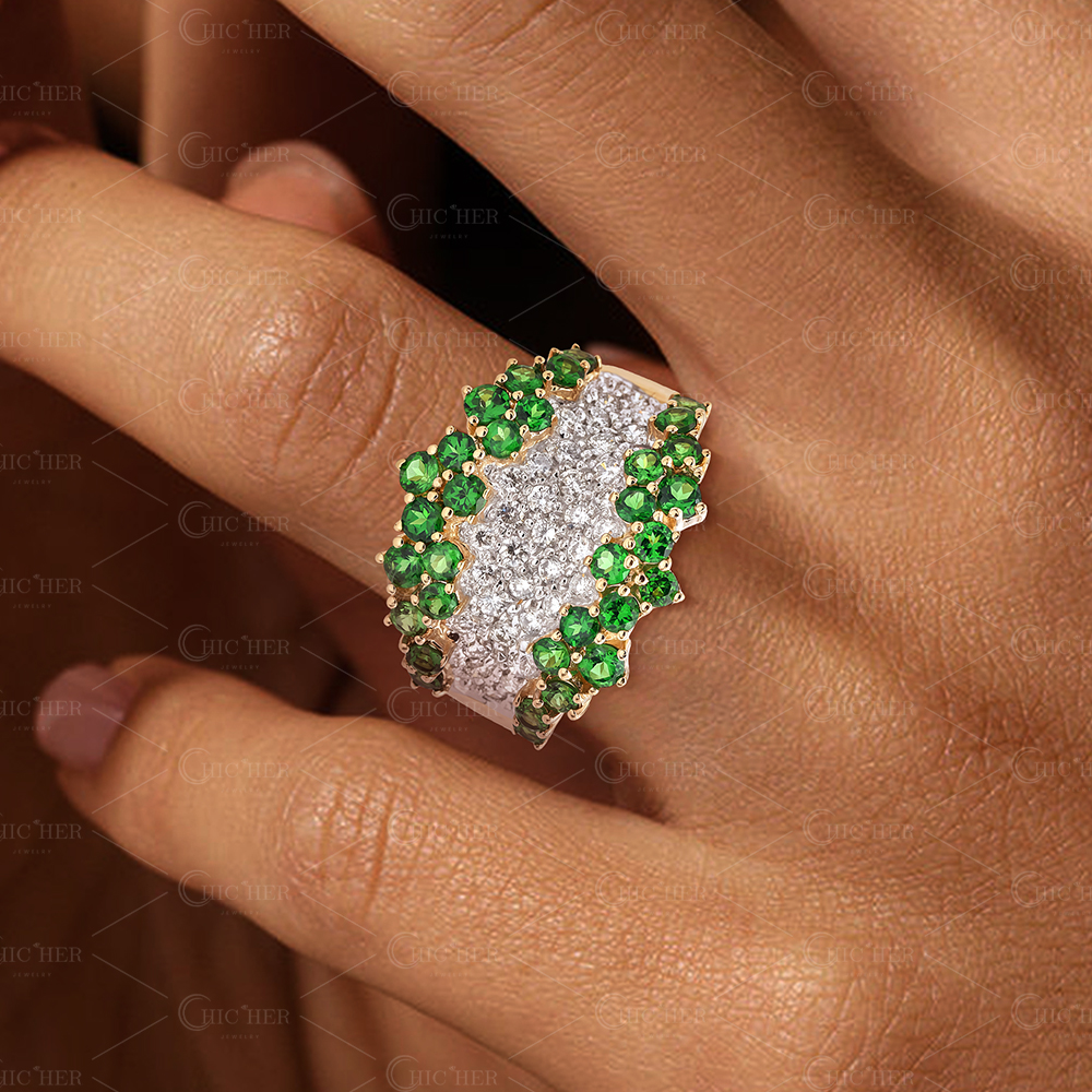 2.74ct Micro-pave Setting Emerald&White Sapphire Cocktail Ring