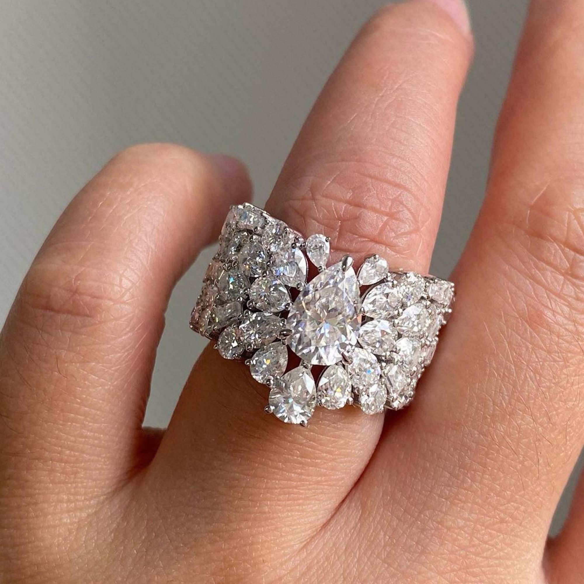 4ct Pear Cut White Sapphire Wedding Band For Women