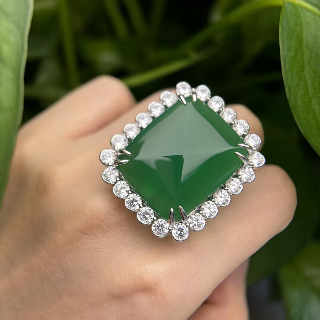 15ct Sugarloaf Cut Emerald Sapphire Halo Cocktail Ring