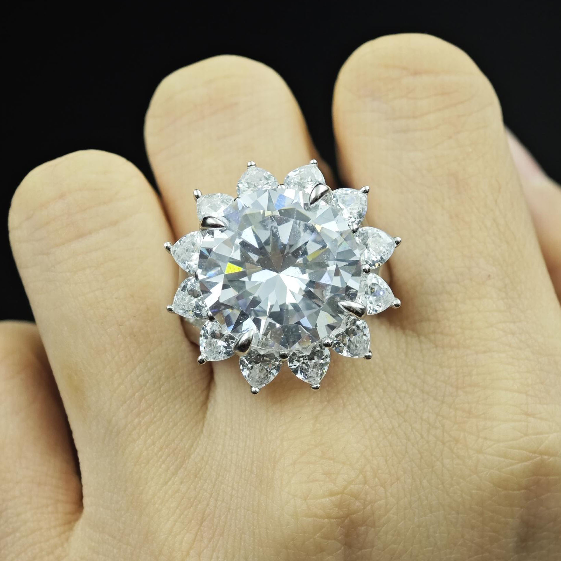 Stunning 10ct Round Cut White Sapphire Engagement Ring