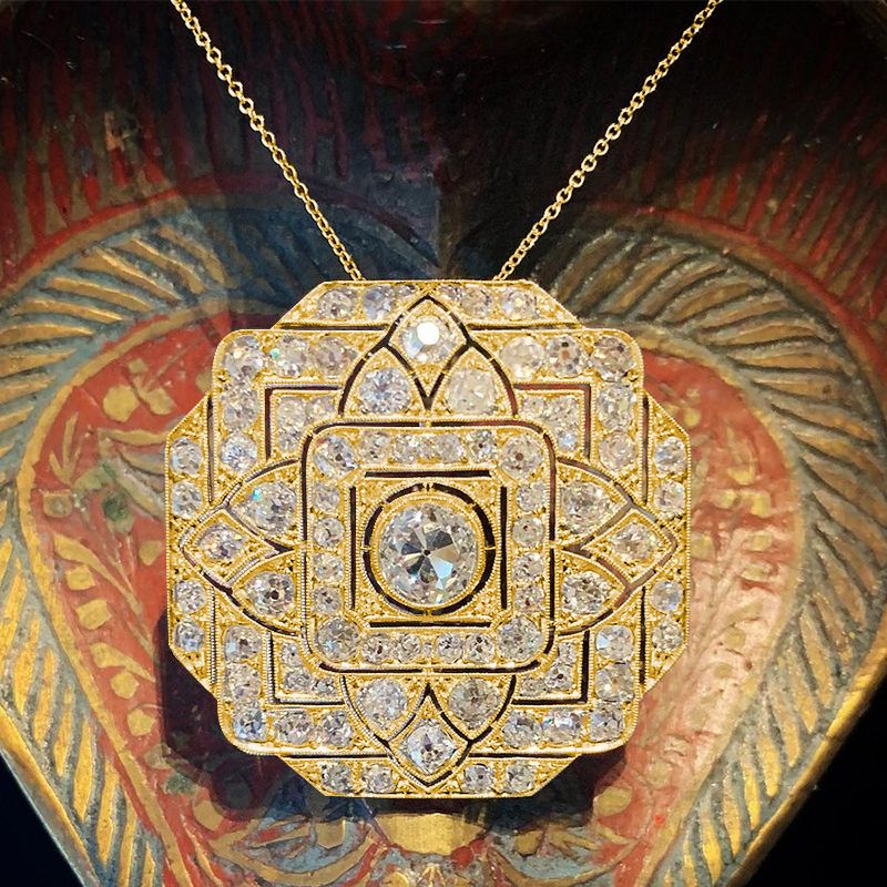 Art Deco Round Cut White Sapphire Pendant Necklace For Women