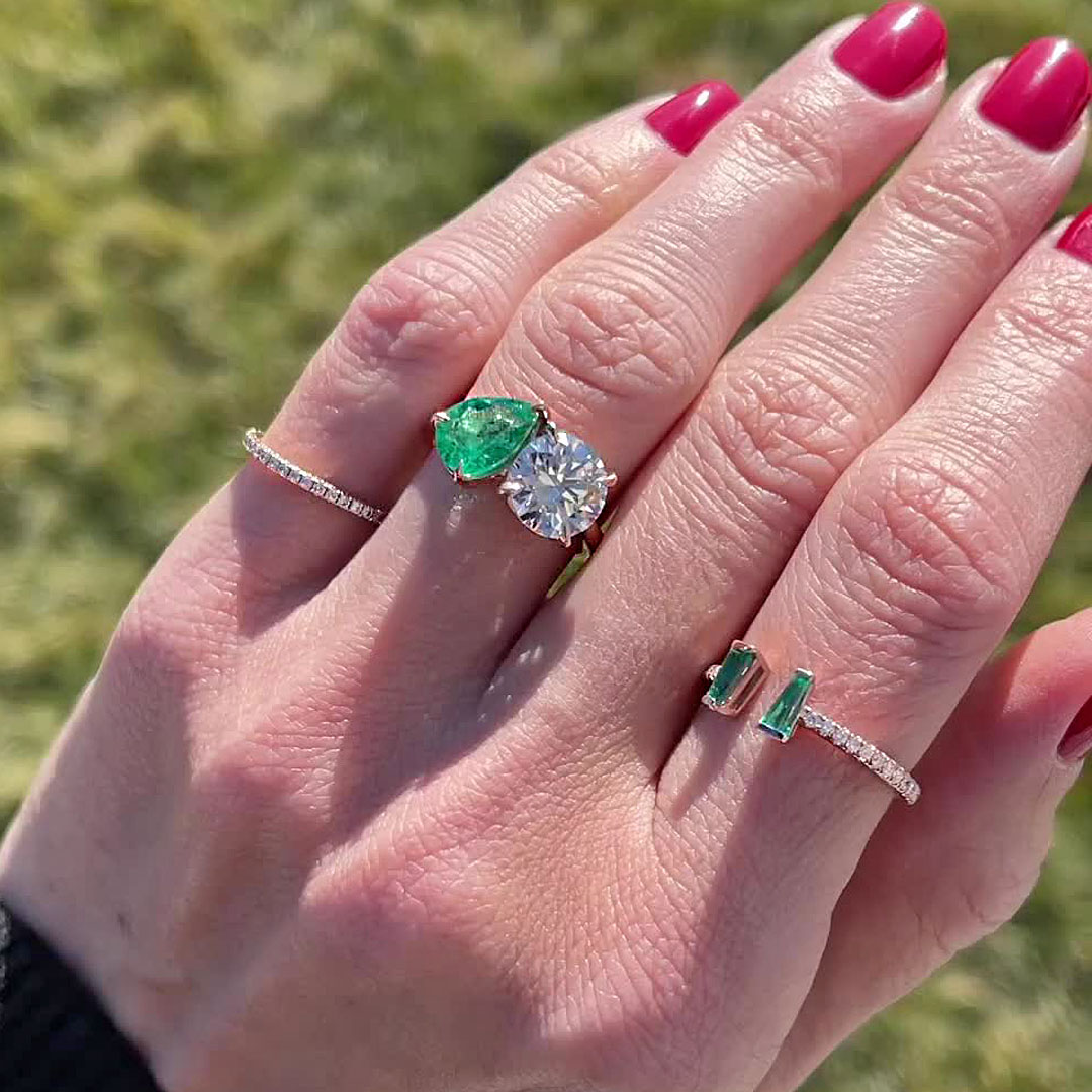 4.8ct Pear&Round Cut Green& White Sapphire Toi et Moi Ring