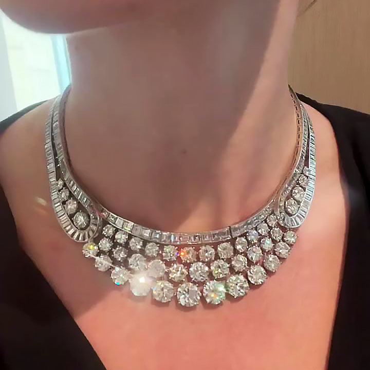 Multi-cut White Luxury Sapphire Necklace