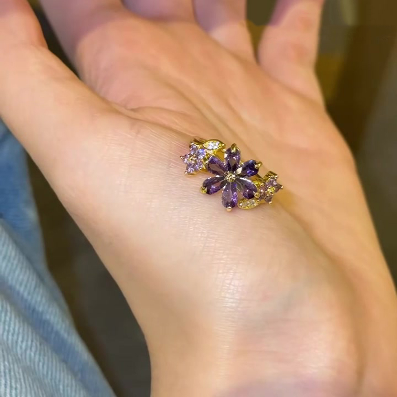 9.85ctw Pear Cut Amethyst Sapphire Flower Cocktail Ring (2 Color Options)
