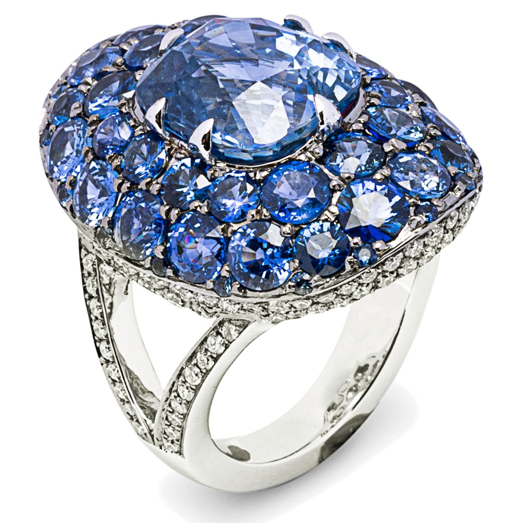 Micro Pave Setting 8ct Cushion Cut Sapphire Ring