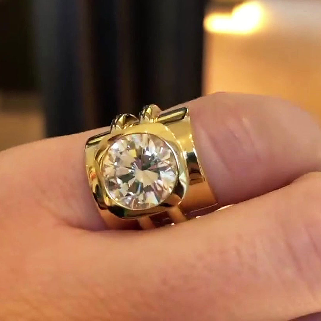 5ct Bezel Setting Round Cut White Sapphire Wide Shank Men's Ring