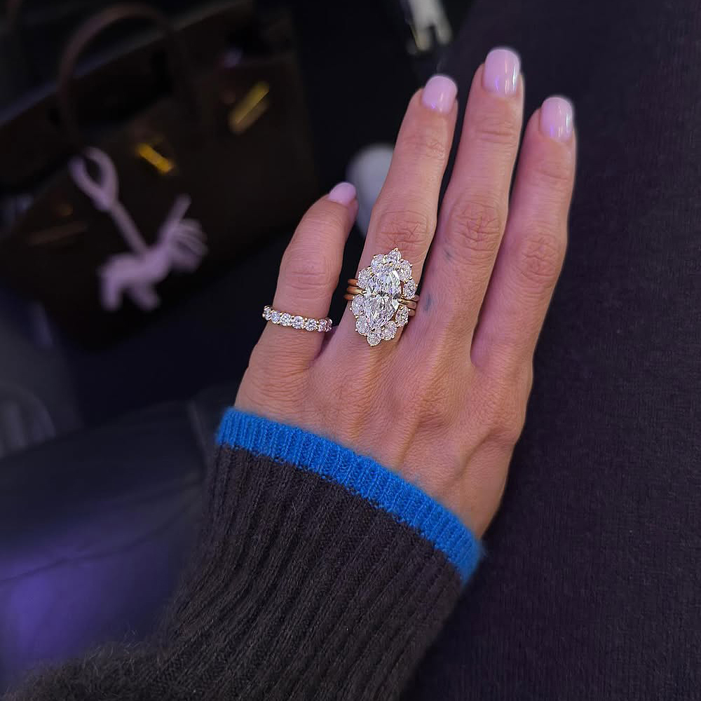 4ct Crown Design Marquise Cut White Sapphire Halo Ring Set / 3pcs